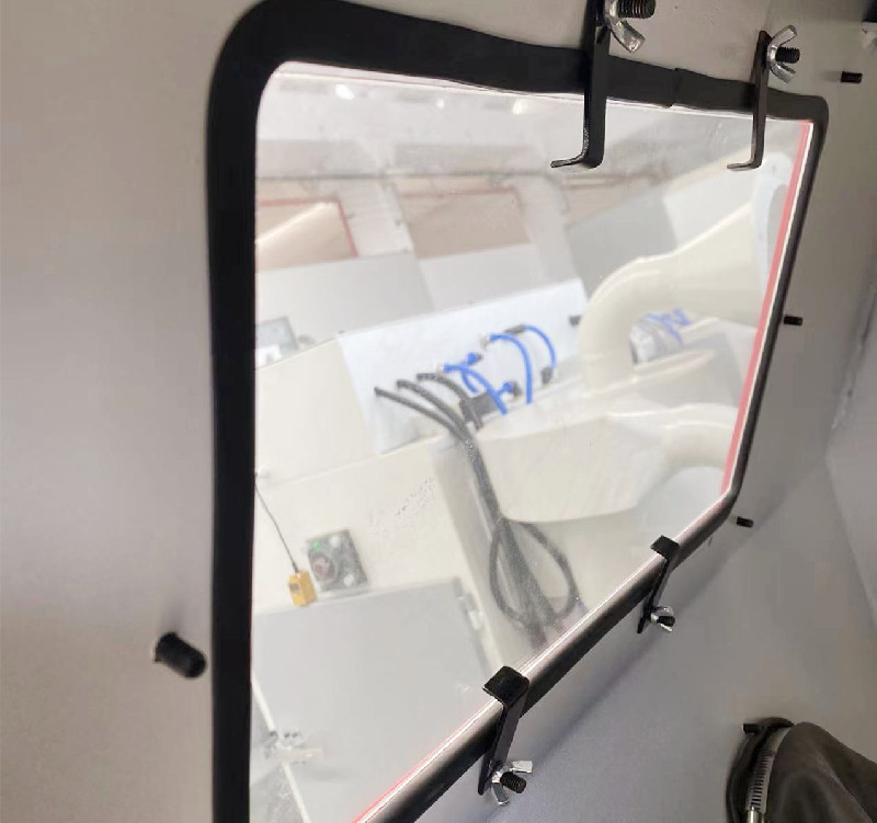 Suction Blasting Cabinet